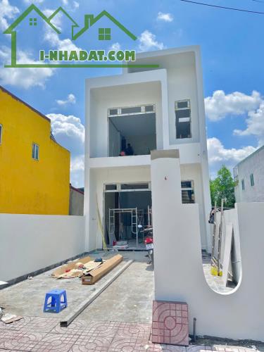Bán nhà 2 tầng mặt phố tại Tân Bình, Vĩnh Cửu, Đồng Nai, giá cực chất 2,2 tỷ, 110m2 - 3