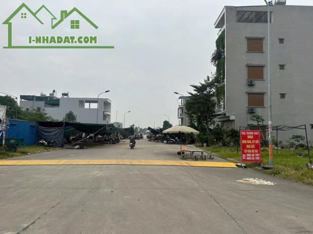 giá 4,1 tỷ. Diện tích rộng 103m2, mặt tiền 5m cực đẹp,  Pháp lý đầy đủ, 
2 mặt thoáng - 1