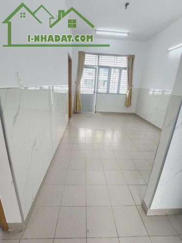 Cần bán chung cư Phú Thọ Quận 11 Sổ hồng rồi giá 2,8 tỷ - 2