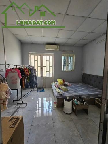 NHÀ ĐÚC 2 TẦNG HẺM XE HƠI SÁT CHỢ PHẠM ĐĂNG GIẢNG GIÁP TÂN PHÚ - 36M2 (4x9) - CHỈ HƠN 3 TỶ - 2