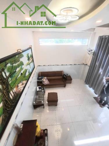 LÔ GÓC 2 MẶT HẺM - NGAY ỦY BAN HÀNH CHÍNH QUẬN TÂN PHÚ - GIÁ NHỈNH 4T - 2