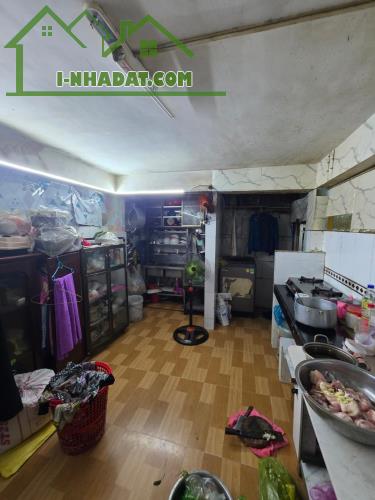 • GẤP BÁN -  NHÀ 60M2 - GẦN BẾN XE MIỀN TÂY - AEON BÌNH TÂN - NHỈNH 4 TỶ•Vị trí trung tâm, - 2