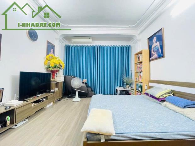 NHÀ MẶT PHỐ - LÔ GÓC 3 THOÁNG – VIEW CÔNG VIÊN – Ô TÔ VÀO NHÀ – NGÃ TƯ LÊ DUẨN – ĐẠI CỒ VI - 2