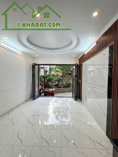 Bán nhà Lĩnh Nam Hoàng Mai 30m 5 tầng – Ô tô cách 10m – Đông Thiên, Hoàng Mai – 6.8 tỷ lh