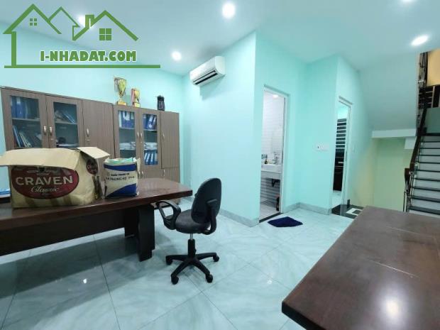 Bán nhà 80m2, 4PN, 5WC, Quốc Lộ 13, Hiệp Bình Phước, Thủ Đức - 5.7 tỷ