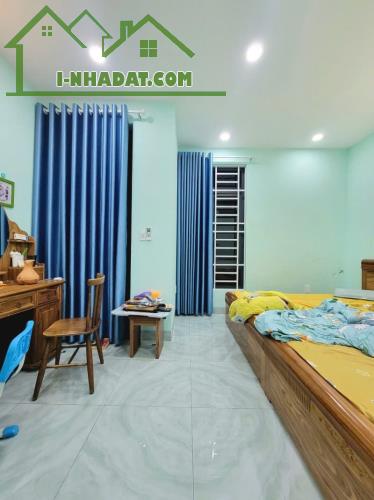 Bán nhà 80m2, 4PN, 5WC, Quốc Lộ 13, Hiệp Bình Phước, Thủ Đức - 5.7 tỷ - 1