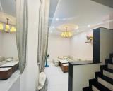 Nhà đẹp HXH nằm ngay trung tâm Q1 45m giá tốt chưa đến 15 tỷ.