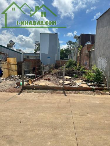 ĐẤT HẺM 335 Y MOAL ĐƯỜNG 2 Ô TÔ THOẢI MÁI, 131M2 FULL THỔ CHỈ 2.29 TỶ. LH:0981794567