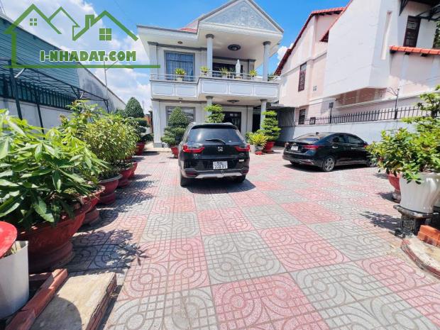 BIỆT THỰ MT TRƯƠNG VĂN THÀNH - NGANG 13M - 415m2 - 37 TỈ - 1