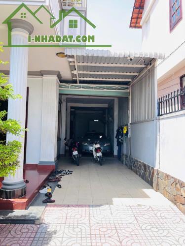 BIỆT THỰ MT TRƯƠNG VĂN THÀNH - NGANG 13M - 415m2 - 37 TỈ - 2