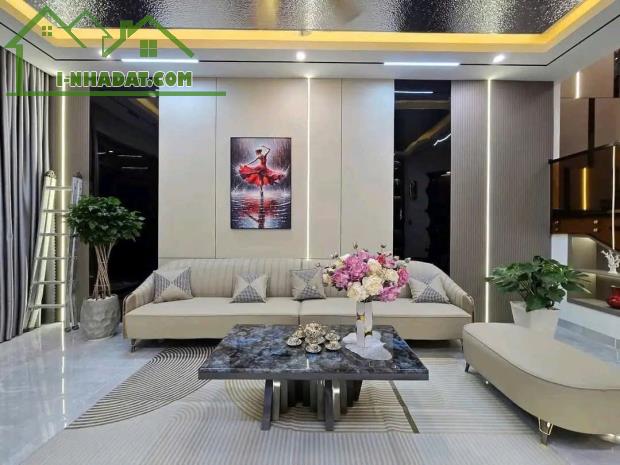 CHÍNH CHỦ CẦN BÁN CĂN 2 LẦU SỔ RIÊNG CHỈ 700TR XÁCH VALI VÀO Ở NGAY - 1