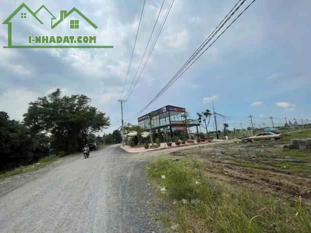 NGỘP NGÂN HÀNG – CẦN BÁN GẤP LÔ ĐẤT SAU LƯNG CHỢ ĐỨC HÒA 5x21=105m2 GIÁ 890TR