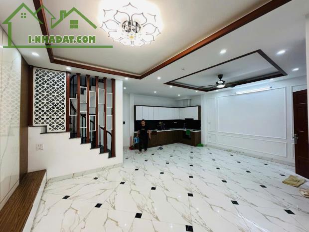 BÁN NHÀ NGÕ THÔNG PHONG, TÔN ĐỨC THẮNG, NHÀ MỚI ĐẸP - THÔNG THOÁNG.