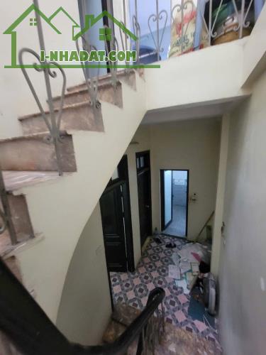 Bán nhà 4 tầng Trường Chinh, Đống Đa 36m, ngõ thông ba gác, kinh doanh bất chấp 10.6 tỷ - 2
