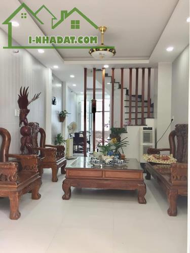 Bán Nhà Đẹp Phan Văn Trị 2 Tầng Trung Tâm Bình Thạnh – 61m², Giá Cực Tốt 5.75 Tỷ