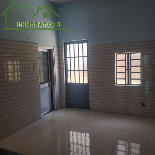 # Nhà sát MT Đường 2 Tháng 9, 104m2, 2 tầng , 4 tỷ - 3