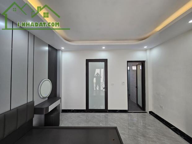 GẤP - NHÀ ĐẸP - NỘI THẤT SẴN - OTO ĐỖ CỔNG - 4
