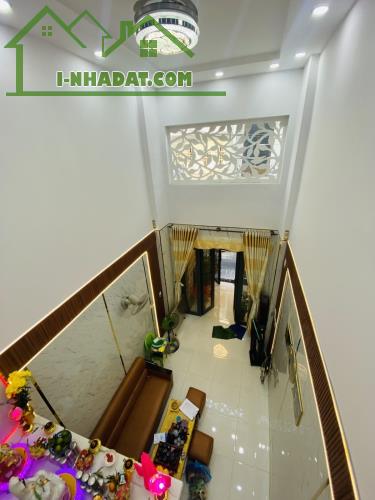 Bán nhà quận 6 - Hẻm xe hơi thông sát mặt tiền khu ẩm thực - 4 tầng BTCT 6 tỷ - 1