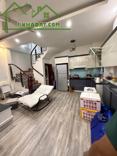 SIÊU PHẨM NGỌC THỤY – NHÀ ĐẸP 5 TẦNG – NGÕ THÔNG ÔTÔ ĐỖ – 6,45 TỶ