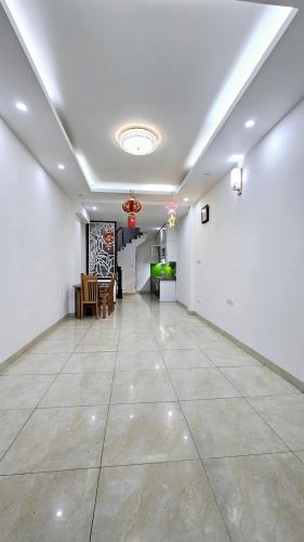 Bán nhà Kim quan Thượng 36 m2 5 tầng mt 3,3 m . Giá 6,4 tỉ