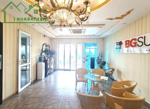 BÁN NHÀ PHỐ NGUYỄN VĂN HUYÊN – 68M2 – Ô TÔ TRÁNH – KINH DOANH– SÁT PHỐ - 25 TỶ - 2