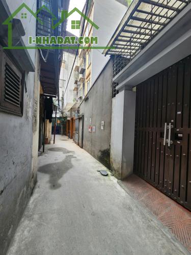 Bán nhà phố Trung Kính - Nhà dân xây tâm huyết còn rất mới - diện tích 60m2