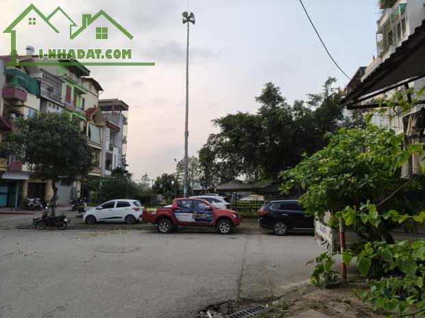 Căn góc - Khu phân lô Tái Định cư - mặt đường Tam Trinh. Nhà View Công Viên Mini, Hồ điều - 1