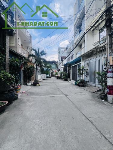 Nhà 4 tầng, hẻm 6m👉 dòng tiền 55tr/thag. 100M2 ngang hơn 6. 👉 12,5 tỷ. P14, Gò Vấp.