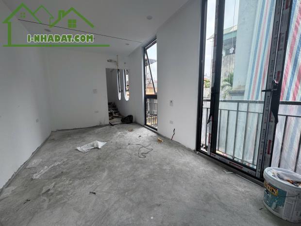 Chính chủ gửi bán nhà riêng Thạch Bàn cực đẹp 34m2 6 tầng thang máy oto đỗ cửa giá 7,85 tỷ - 2