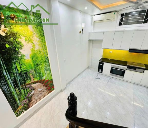 Hàng Kịch độc phố HOÀNG VĂN THÁI - 45m2- 5 tầng - THANG MÁY -chỉ 8,5 tỷ - 2