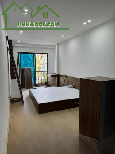 Nhà mặt ngõ Đặng Tiến Đông 40m2 13,8 tỷ , ô tô tránh, kinh doanh, thang máy - 1