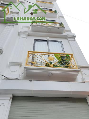 BÁN NHÀ MỚI ĐẸP - ÔTÔ CỔNG - 5TẦNG NGÕ THÔNG RỘNG, PHỐ LỤA 6.69tỷ.