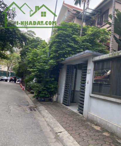 Siệu Phẩm Biệt Thự phố Trần Kim Xuyến VIP Nhất KĐT Trung Hoà DT 154M MT 10M Giá 66Tỷ.