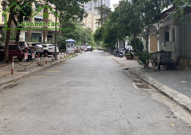 Siệu Phẩm Biệt Thự phố Trần Kim Xuyến VIP Nhất KĐT Trung Hoà DT 154M MT 10M Giá 66Tỷ. - 1