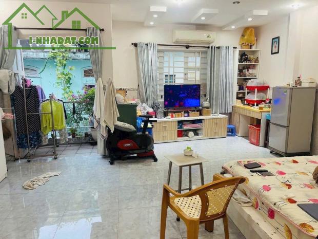 Giảm 4 tỷ, Bán gấp nhà Hẻm 3m Lê Hồng Phong - Hùng Vương, 6.3x16m, 5 Tầng, 12.5 tỷ - 1