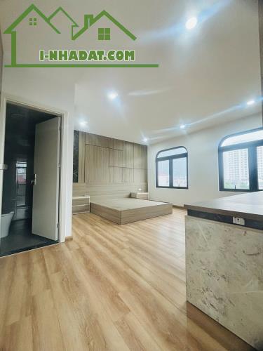 Bán tòa VP mặt phố Tây Sơn, 103m2, 9 tầng 1 hầm thang máy, mặt tiền 6m, nhỉnh 55 tỷ, KD - 2