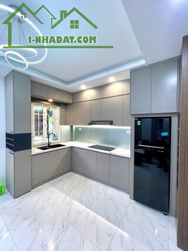 Chỉ Hơn 8 Tỷ Có Nhà 3 Ngủ Phố Đại La, 2 Mặt Thoáng, Ô Tô Ngay Nhà - 2
