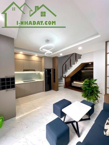 Chỉ Hơn 8 Tỷ Có Nhà 3 Ngủ Phố Đại La, 2 Mặt Thoáng, Ô Tô Ngay Nhà - 3