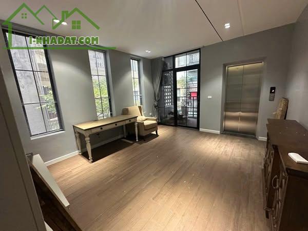 PHỐ TỨ LIÊN - NHÀ ĐẸP 70M2, 5 TẦNG, THANG MÁY - SỔ VUÔNG, CHỈ 20M RA Ô TÔ - ĐÓN ĐẦU CẦU TỨ - 1