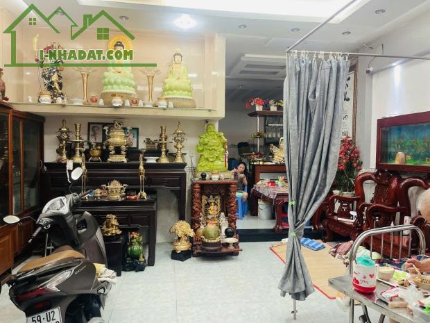 Quá HÓT - CĂN NHÀ NỔI BẬT GIỮA QUẬN 10 - BỀ NGANG 6.3M - 5 TẦNG