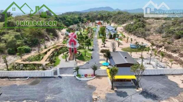 CẦN BÁN GẤP LÔ GÓC ĐẤT BIỂN LỘC AN - CẠNH HỒ TRÀM - ĐẤT ĐỎ - BRVT