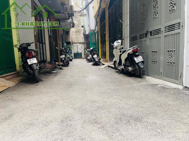 Siêu Phẩm! Quan Hoa,Oto đỗ cửa,Phân Lô,DT: 42m2 x 4Tầng,Giá:9.98tỷ Cầu Giấy - 4