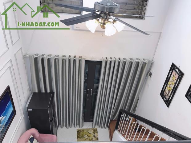 Bán nhà 4 tầng, sổ đỏ Ngõ Thông Phong, Phường Quốc Tử Giám,  Đống Đa giá 4.66 tỷ - 5