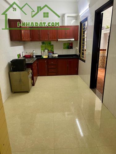 Cho thuê nhà ngõ 188 Khương Đình, 5 tầng x 58m2, 6 ngủ, 16 Triệu KD onl, VP, ở hộ gđ, 25m - 2