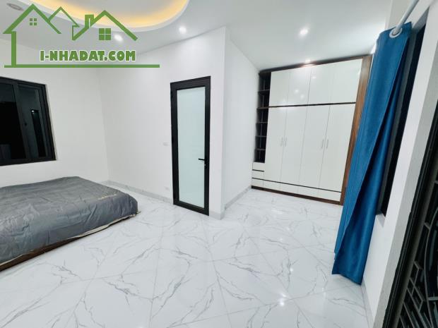 💥 NHÀ ĐẸP HIẾM CÓ - 5TẦNG - Ô CHỜ THANG MÁY - SÂN TRƯỚC NHÀ:ĐỂ XE, LÀM CỖ, ĐÁ BÓNG...💥 - 1
