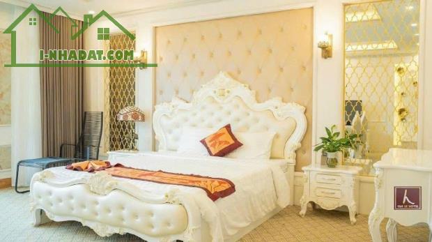 BÁN TÒA KHÁCH SẠN PHỐ THÁI HÀ - 146M² x 7 TẦNG THANG MÁY - DÒNG TIỀN 400TR/THÁNG - 52 TỶ