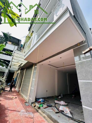 Bán nhà phố Cổ Linh - gần phố - diện tích rộng - ô chờ thang máy - hơn 6 tỷ