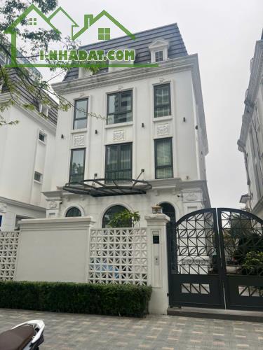 Bán nhà MP Xuân Tảo (KĐT Ngoại Giao Đoàn) 226m/ 3 tầng/ MT 11m, 2 Mặt tiền 188 Tỷ - 1