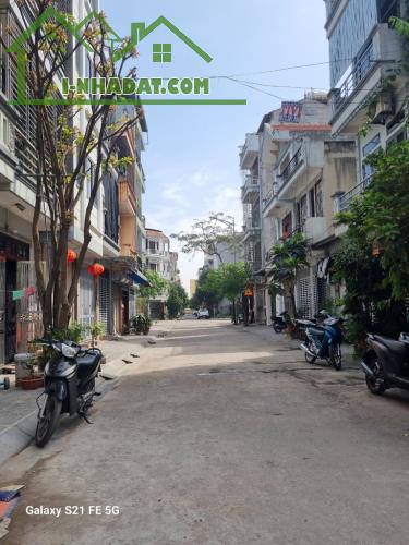 Bán Đất Thượng Thanh 73m x 5m6 vuông đẹp, oto tránh, vỉa hè. LH 0936123469 - 2