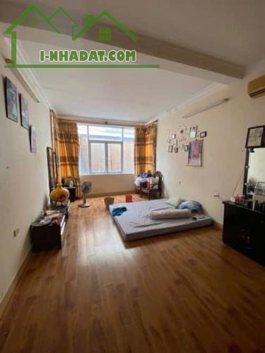 Bán nhà cực hiếm tại Bồ Đề – 41m2 – ô tô VF3 vào tận cửa